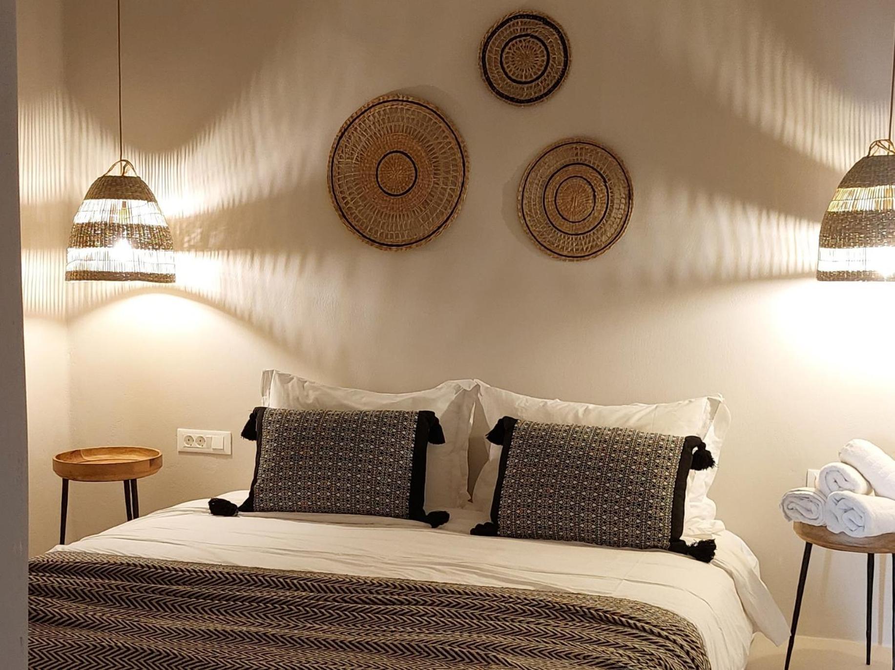 Elements Cave Suites Megalochori  Rum bild