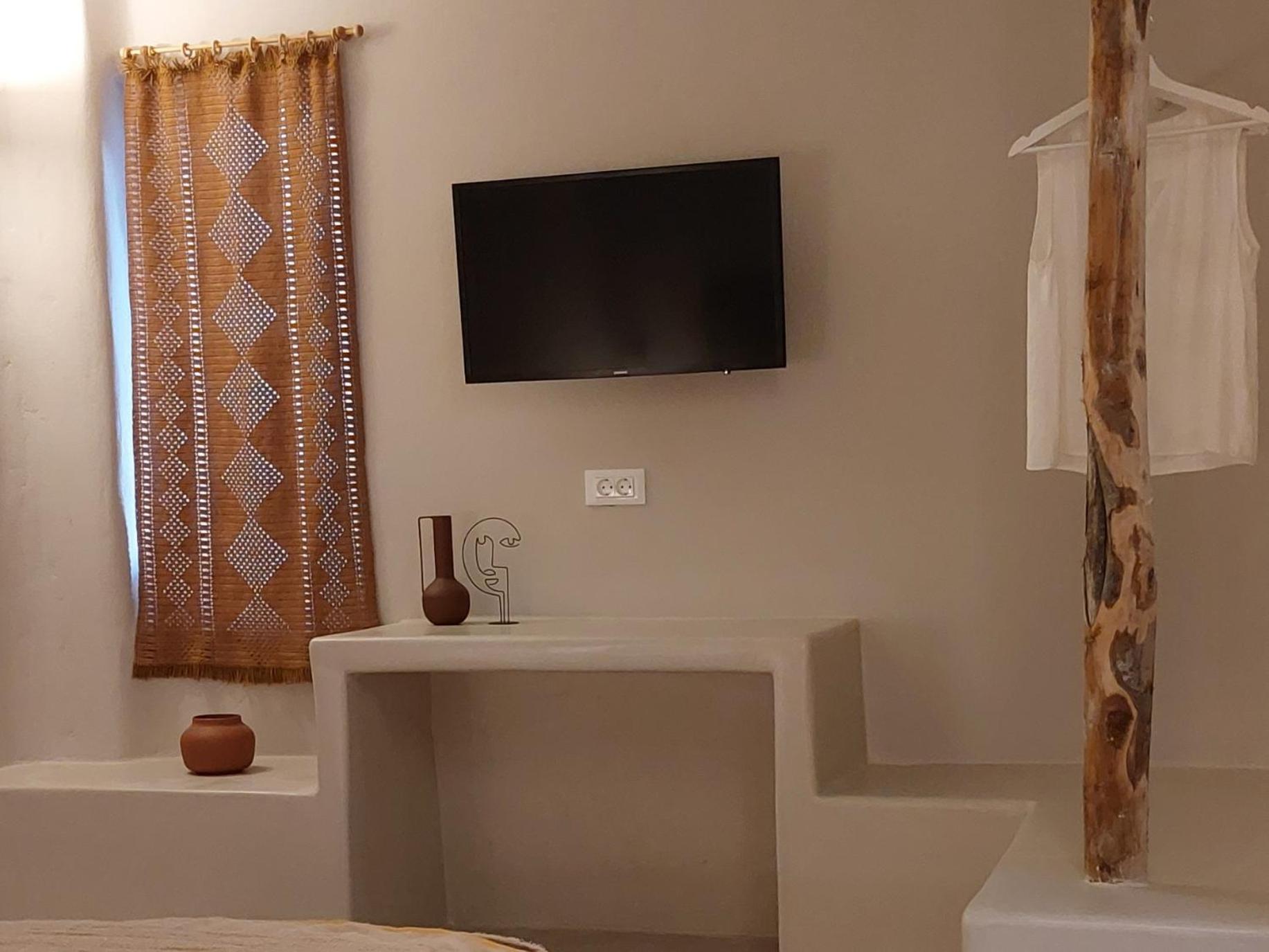 Elements Cave Suites Megalochori  Rum bild